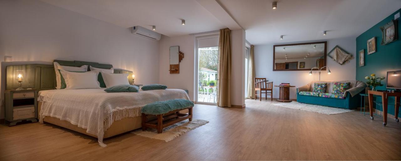 Отель Casa Dos Castanheiros Vila Verde  Экстерьер фото